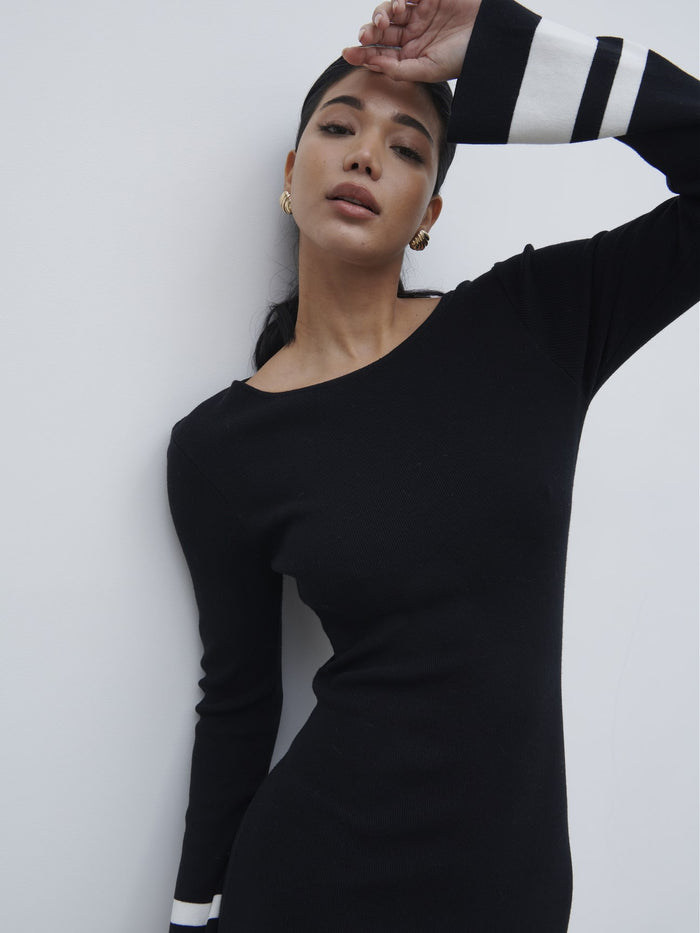 Bianca Is 5'9" & Wears Size UK XS|Milana Midaxi Knit Dress - Black