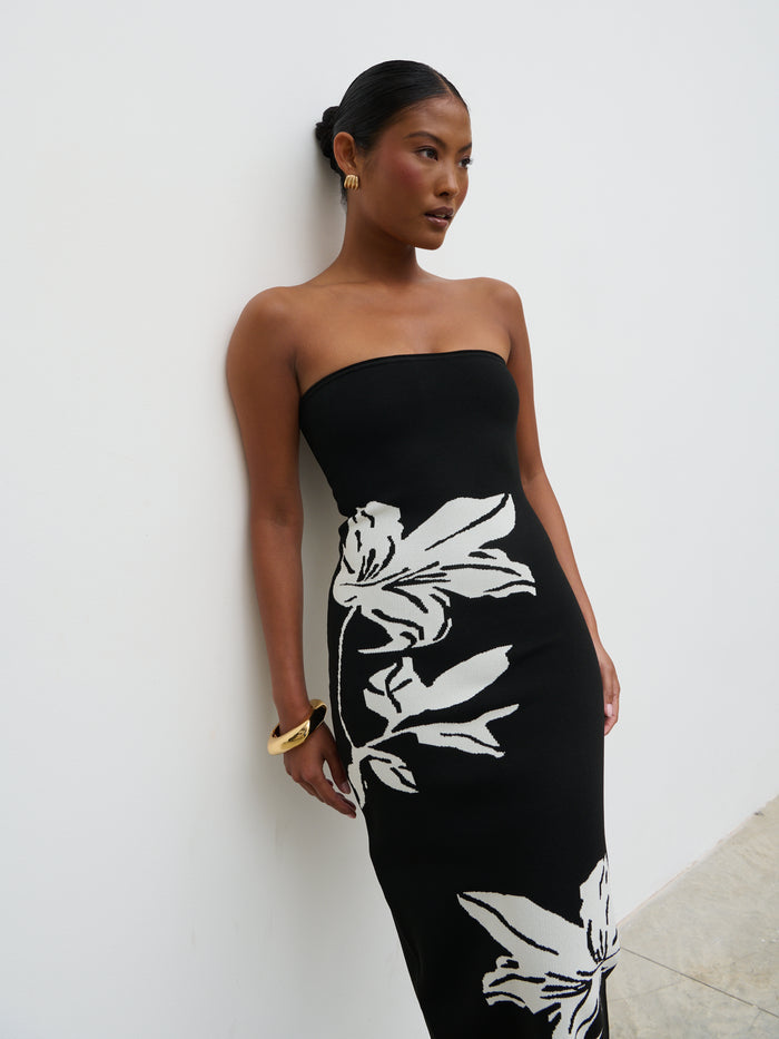 Elle Is 5'3" & Wears Size UK XS|Milena Floral Bandeau Knit Midaxi Dress - Black and Cream