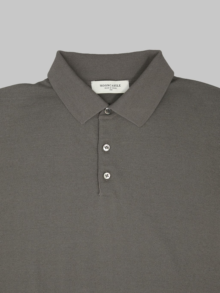 Mooncastle 12G Ice Cotton Polo Charcoal collar buttons