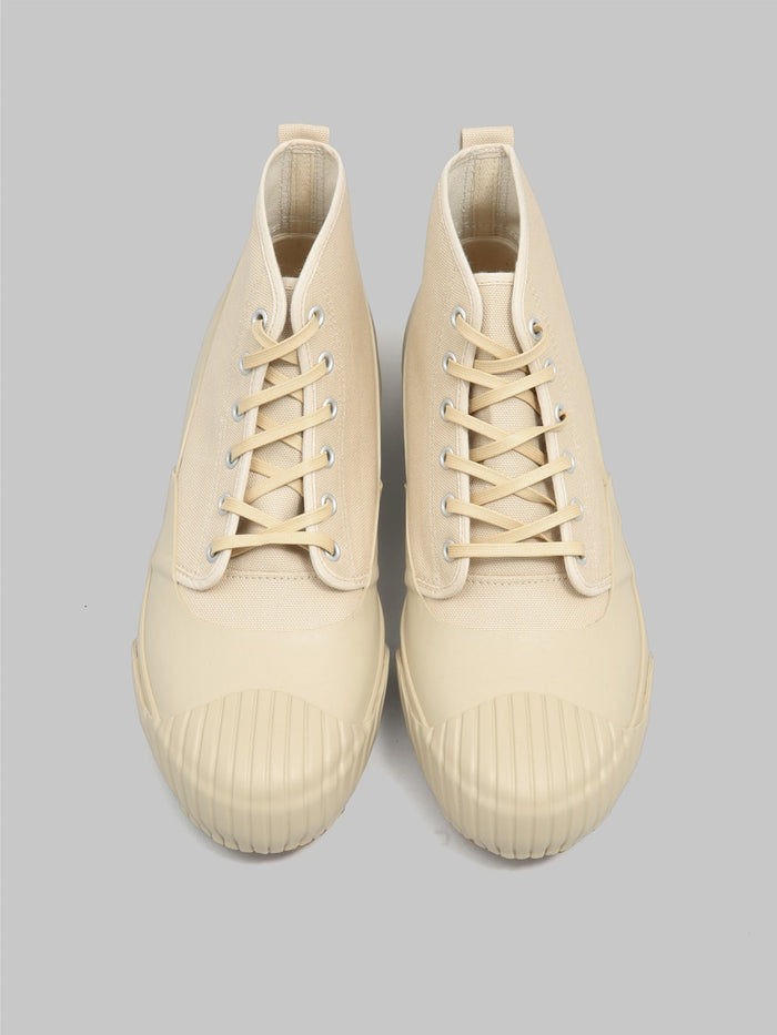 moonstar alweather rf vulcanized rubber beige front