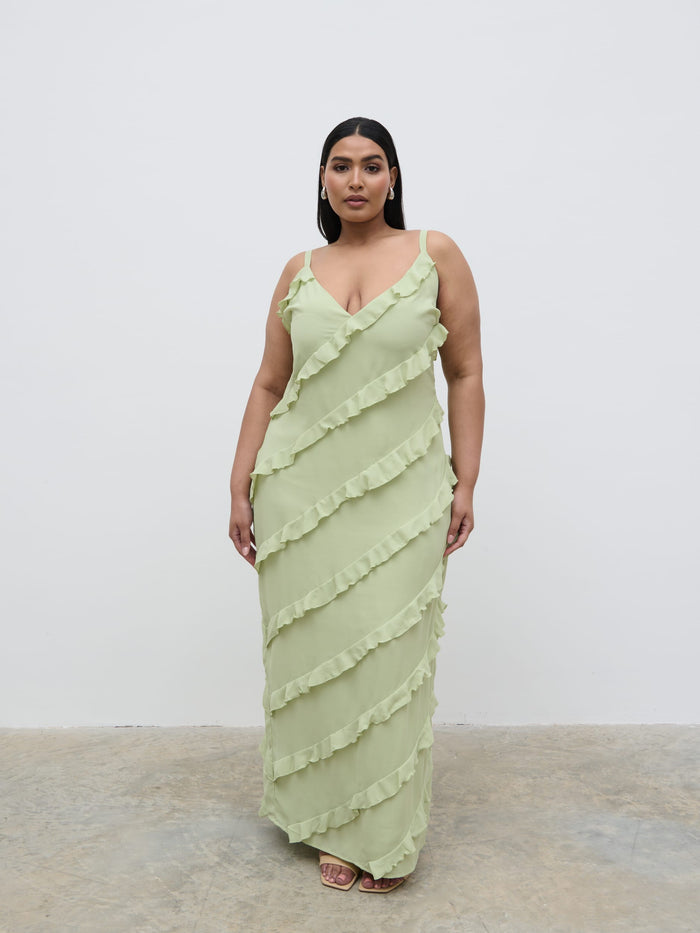 Souki Is 5'8" & Wears Size UK 18|Nadine Ruffle Maxi Dress Curve - Pistachio