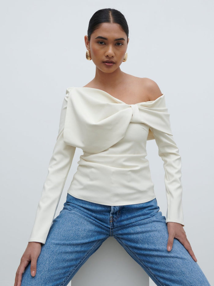 Candy Is 5'6" & Wears Size UK 8|Naomi Exaggerated Bow Top - Cream