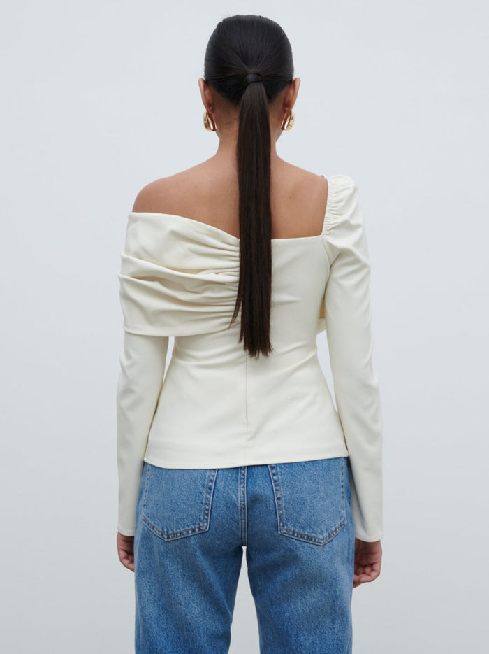 Candy Is 5'6" & Wears Size UK 8|Naomi Exaggerated Bow Top - Cream