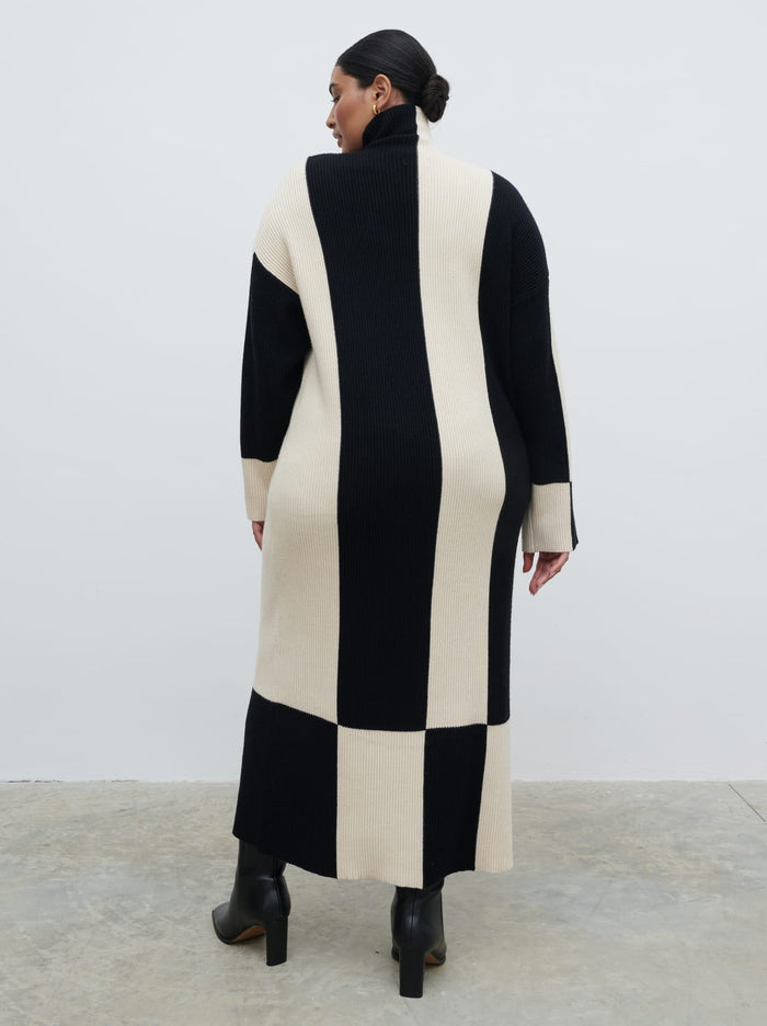 Souki Is 5'8" & Wears Size UK XL|Nayah High Funnel Neck Knit Dress Curve - Stripe