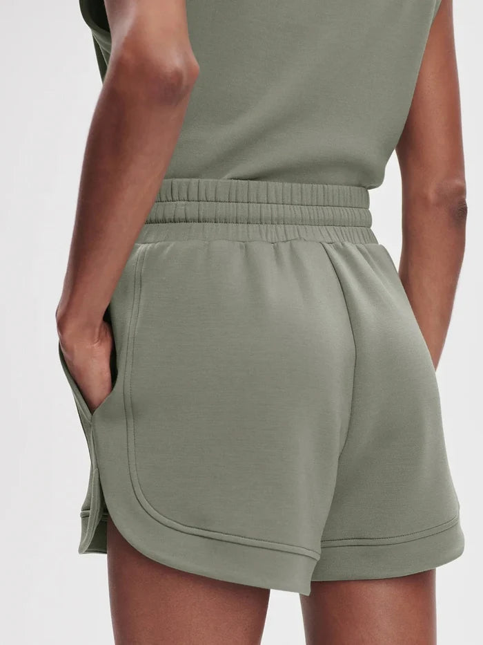 Shorts Varley Ollie High Rise Shorts 3.5 Shadow Apoella