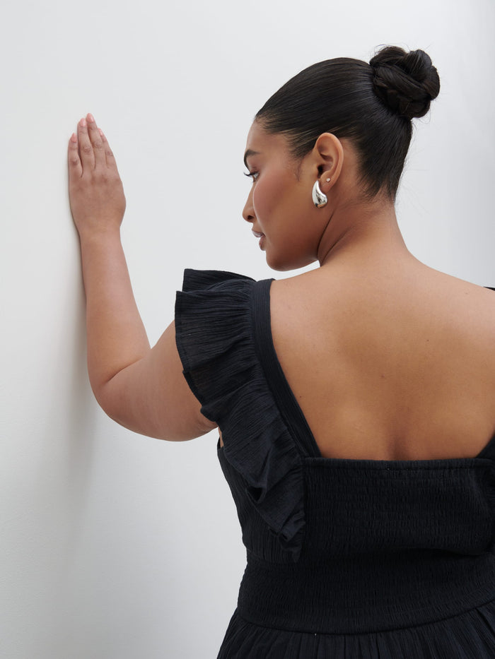 Souki Is 5'8" & Wears Size UK 18|Opal Ruffle Midaxi Dress Curve - Black