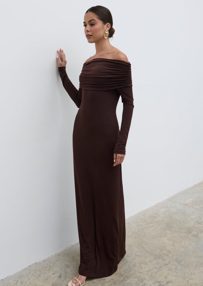 Elissa Is 5'8.5" & Wears Size UK 8|Perrie Bardot Jersey Maxi Dress - Brown