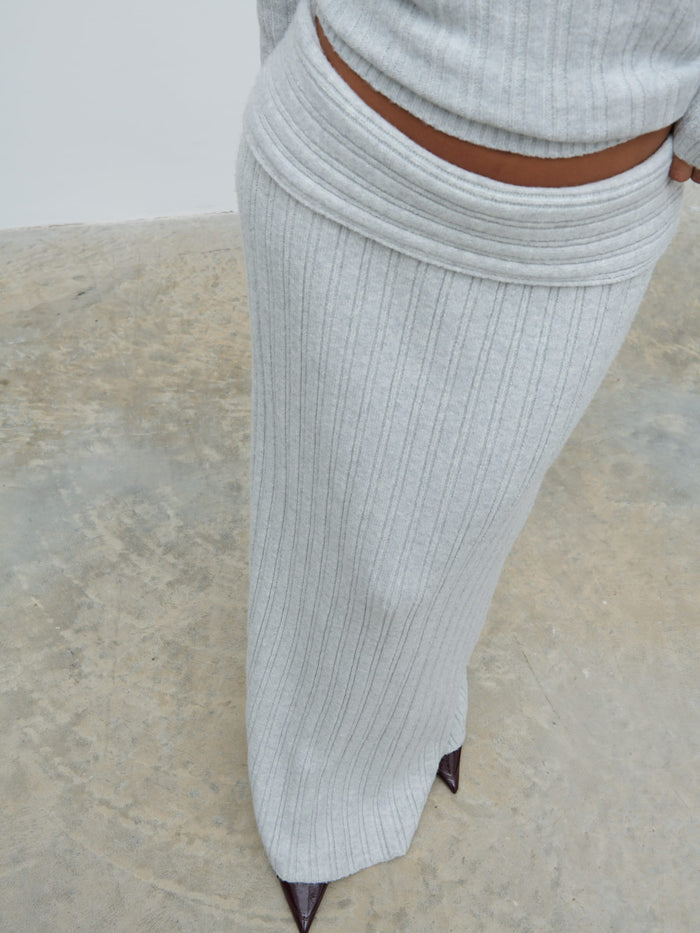 Elle Is 5'3" & Wears Size UK XS|Petra Cosy Rib Knit Maxi Skirt - Grey Marl