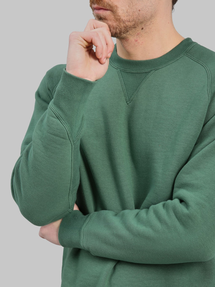 Pherrows 25W PVSF Raglan Sweatshirt Green sleeves styled