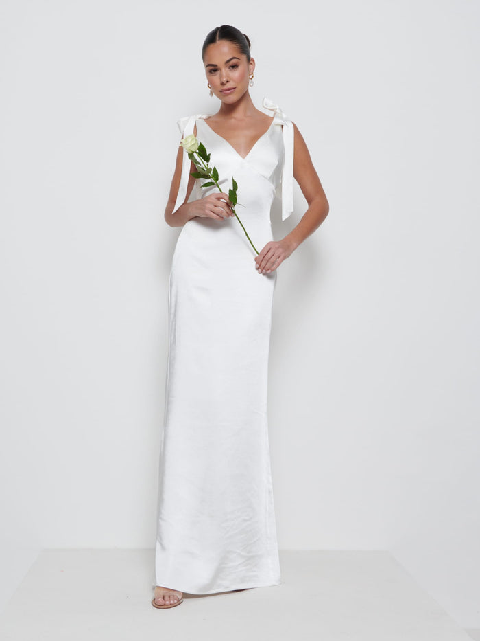 Elissa Is 5'8.5" & Wears Size UK 8|Piper Tie Maxi Bridesmaid Dress - Ivory