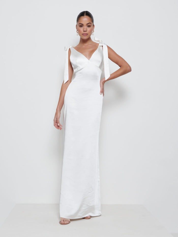 Elissa Is 5'8.5" & Wears Size UK 8|Piper Tie Maxi Bridesmaid Dress - Ivory