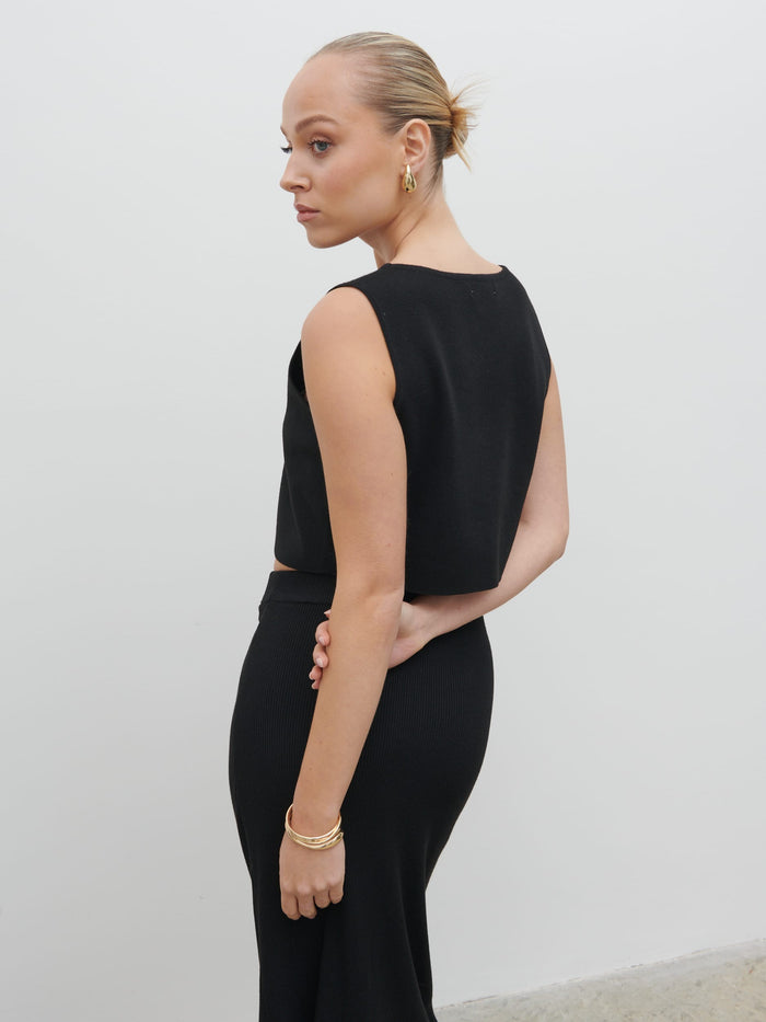 Noor Is 5'8.5" & Wears Size UK S|Reese Knit Waistcoat - Black
