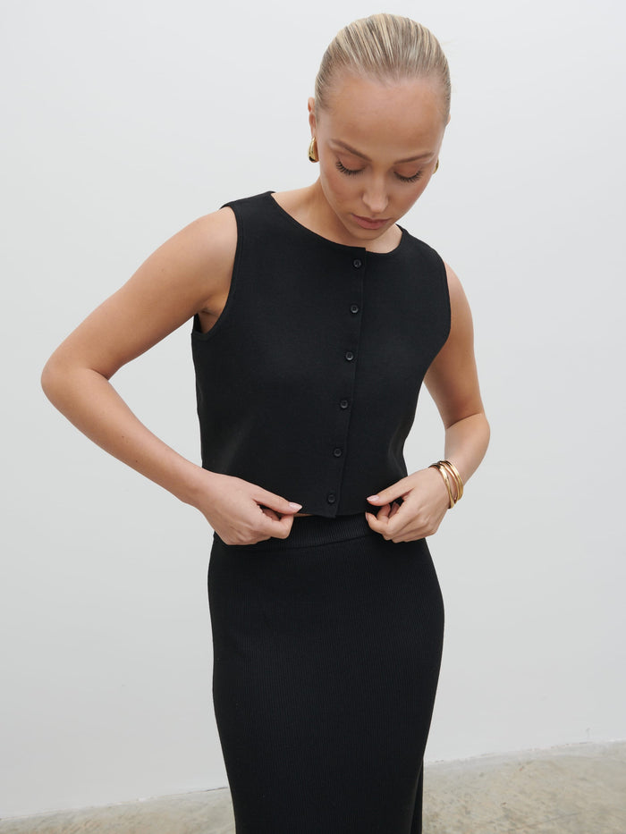 Noor Is 5'8.5" & Wears Size UK S|Reese Knit Waistcoat - Black