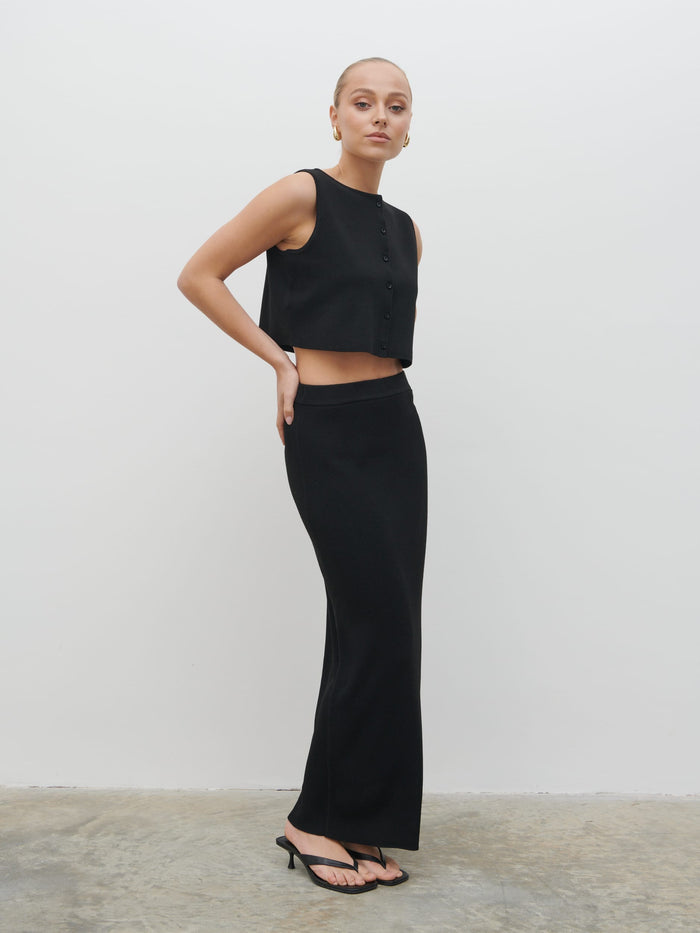 Noor Is 5'8.5" & Wears Size UK S|Reese Knit Waistcoat - Black