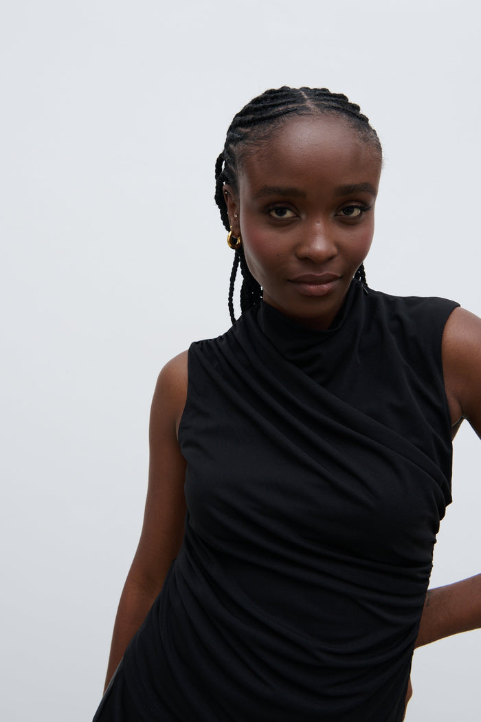 Ayo Is 5'9" & Wears Size UK S|Rhea Jersey Sleeveless Top - Black