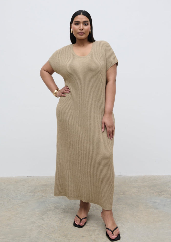Souki Is 5'8" & Wears Size UK XL|Rose Knit Midaxi Dress Curve - Stone Taupe