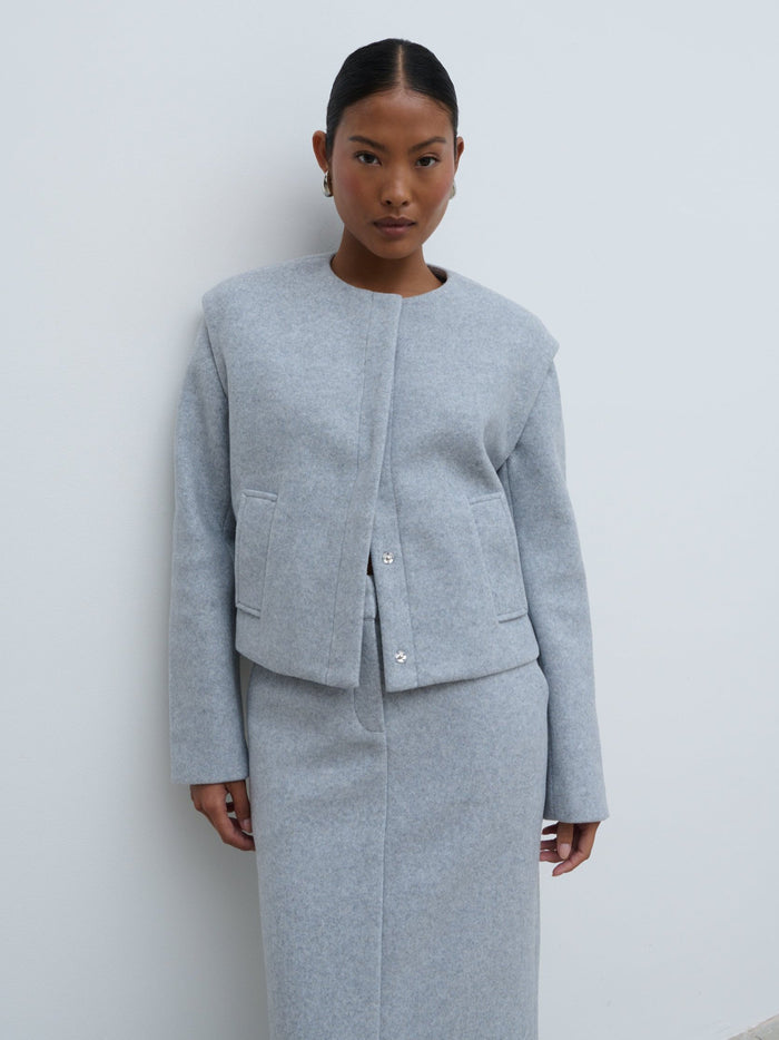 Ellie Is 5’7.5″ & Wears Size UK S|Rudy Cropped Boxy Jacket - Grey Marl