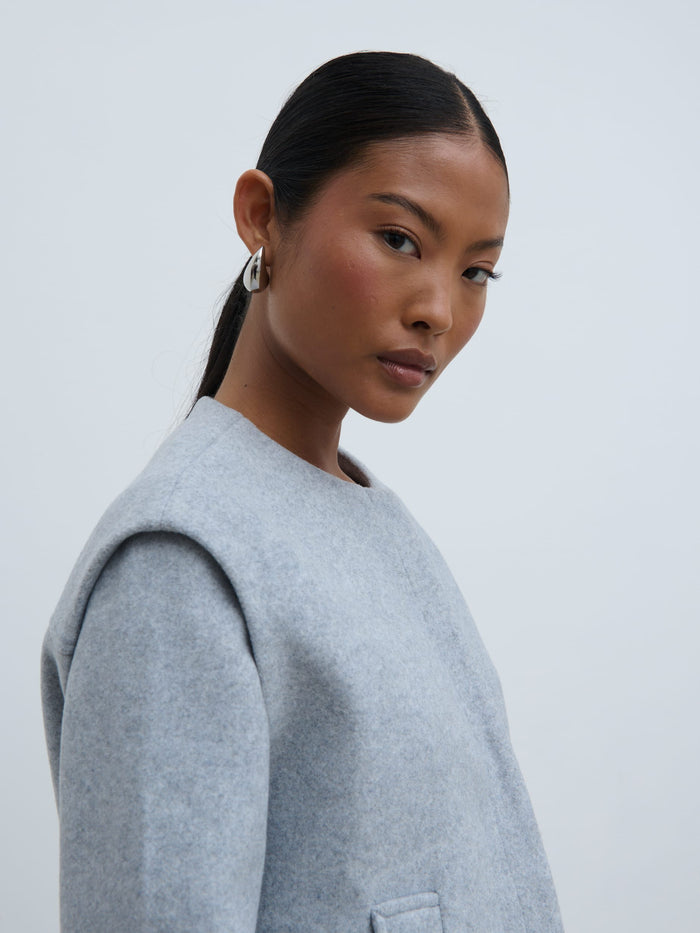Ellie Is 5’7.5″ & Wears Size UK S|Rudy Cropped Boxy Jacket - Grey Marl