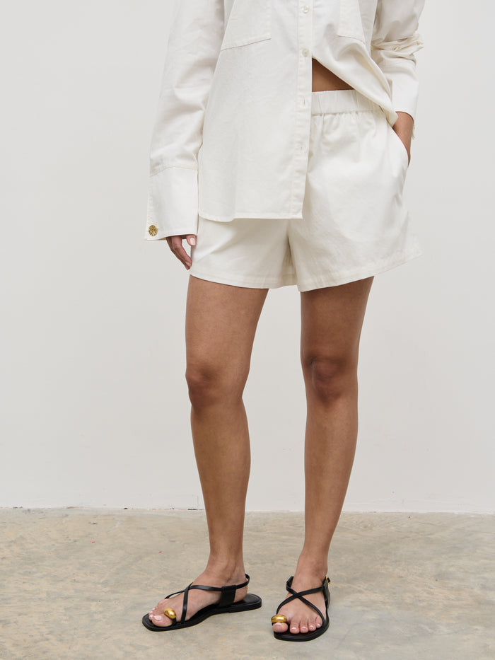 Candy Is 5'6" & Wears Size UK 8|Ryleigh Cotton Shorts - White