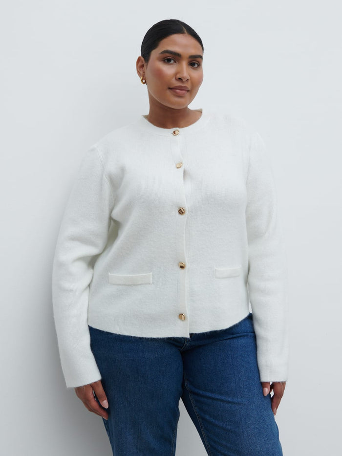Souki Is 5'8" & Wears Size UK XL|Sabrina Gold Button Knit Cardigan Curve - Cream