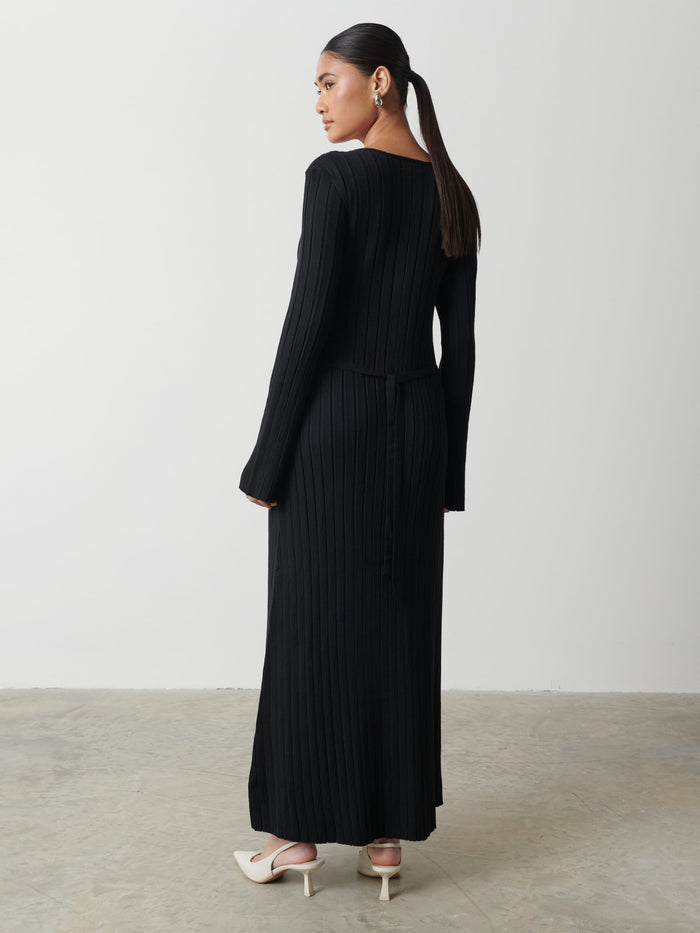Candy Is 5'6" & Wears Size UK S|Scarlett Tie Knit Dress - Black