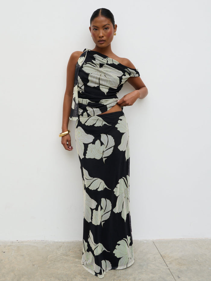 Elle Is 5'3" & Wears Size UK 6|Shea Jersey Maxi Skirt - Monochrome Floral