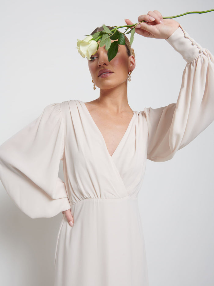 Taylor Is 5'9" & Wears Size UK 8|Sienna Chiffon Bridesmaid Dress - Champagne