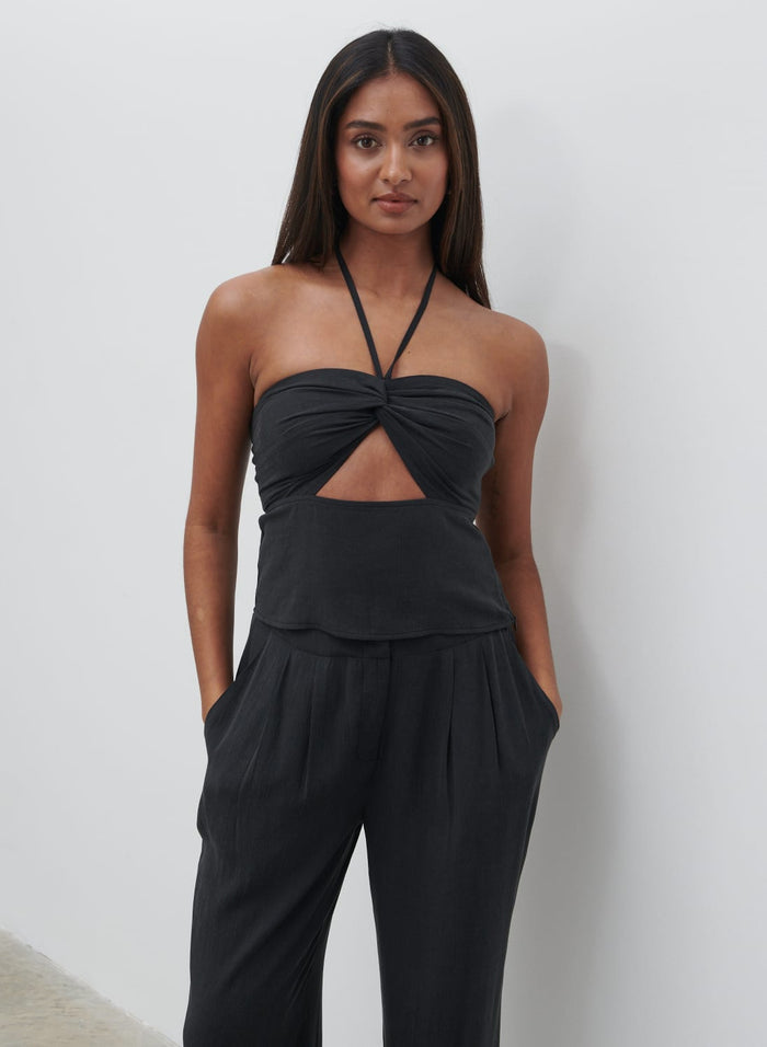 Sachi Is 5’7” & Wears Size UK 8|Suki Halter Top - Black