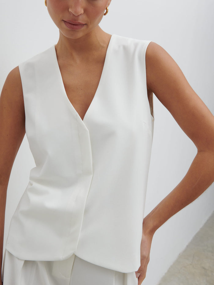 Lygia Is 5'9" & Wears Size UK 8|Taya Tailored Waistcoat - Cream