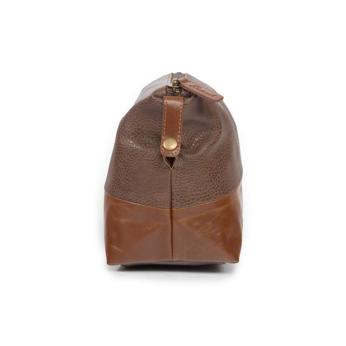 The Oxford Toiletry Bag | Chocolate Brown