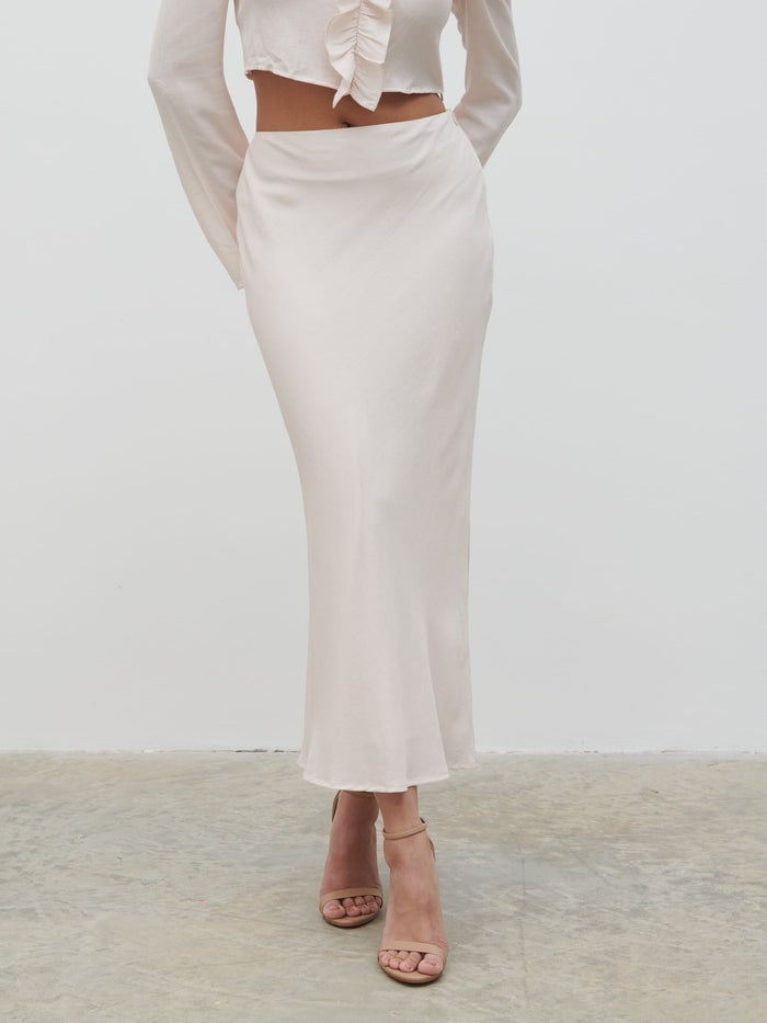 Candy Is 5'6" & Wears Size UK 8|Tiffany Midaxi Skirt - Pale Blush