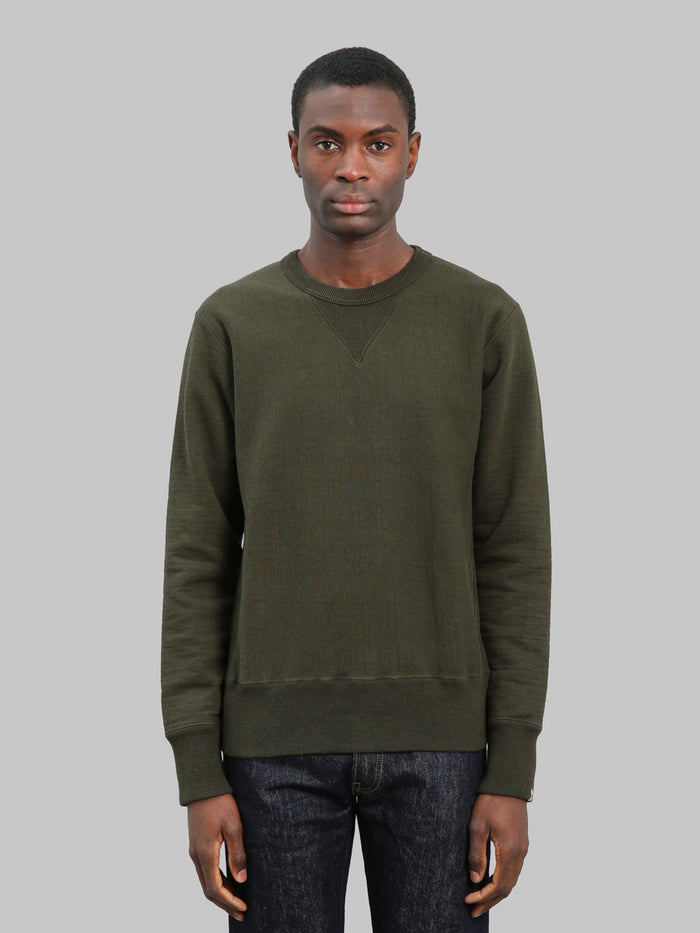 UES New Purcara Sweatshirt Olive front look