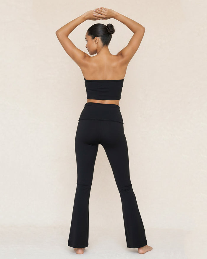 Umbra Twistline Flared Leggings