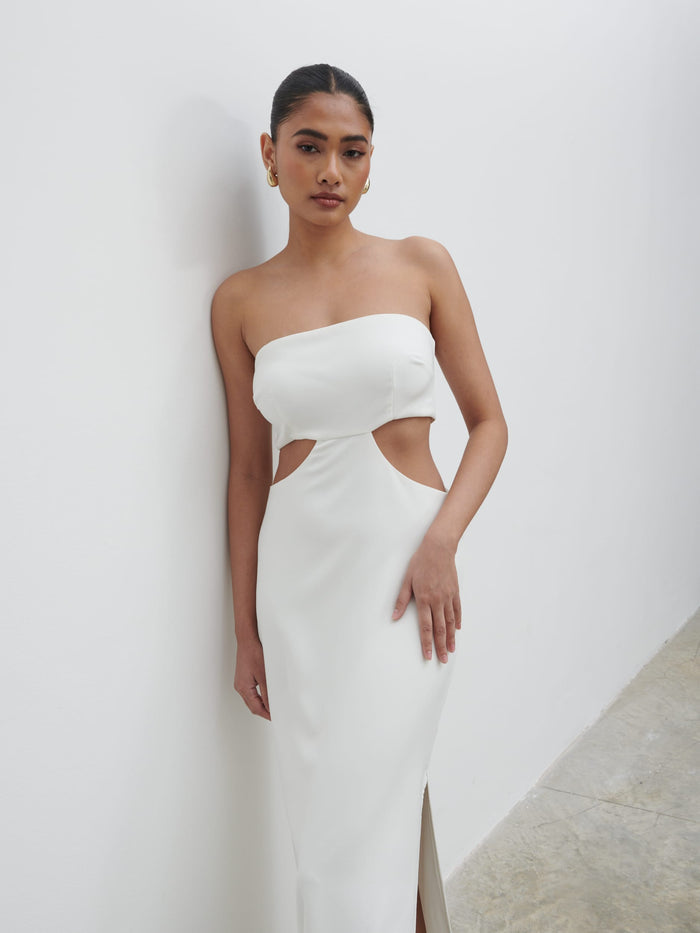 Candy Is 5'6" & Wears Size UK 8|Verde Bandeau Cut Out Maxi Dress - Ivory
