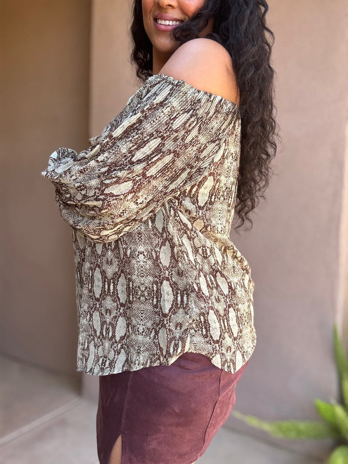 Woodland Off shoulder Top  image 3