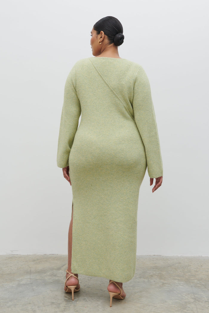 Souki Is 5'8" & Wears Size UK XL|Zariah Space Dye Midaxi Dress Curve - Pistachio