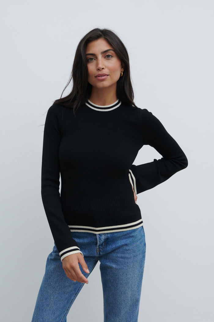 Lygia Is 5'9" & Wears Size UK S|Zella Contrast Knit Top - Black and Cream