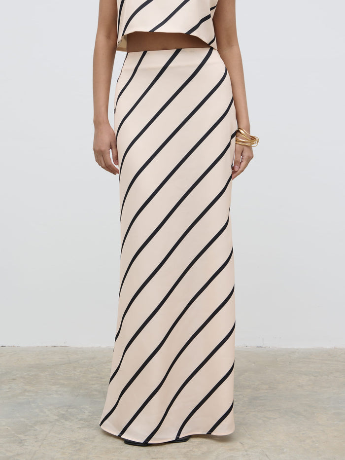 Candy Is 5'6" & Wears Size UK 8|Zuri Maxi Skirt - Asymmetric Stripe