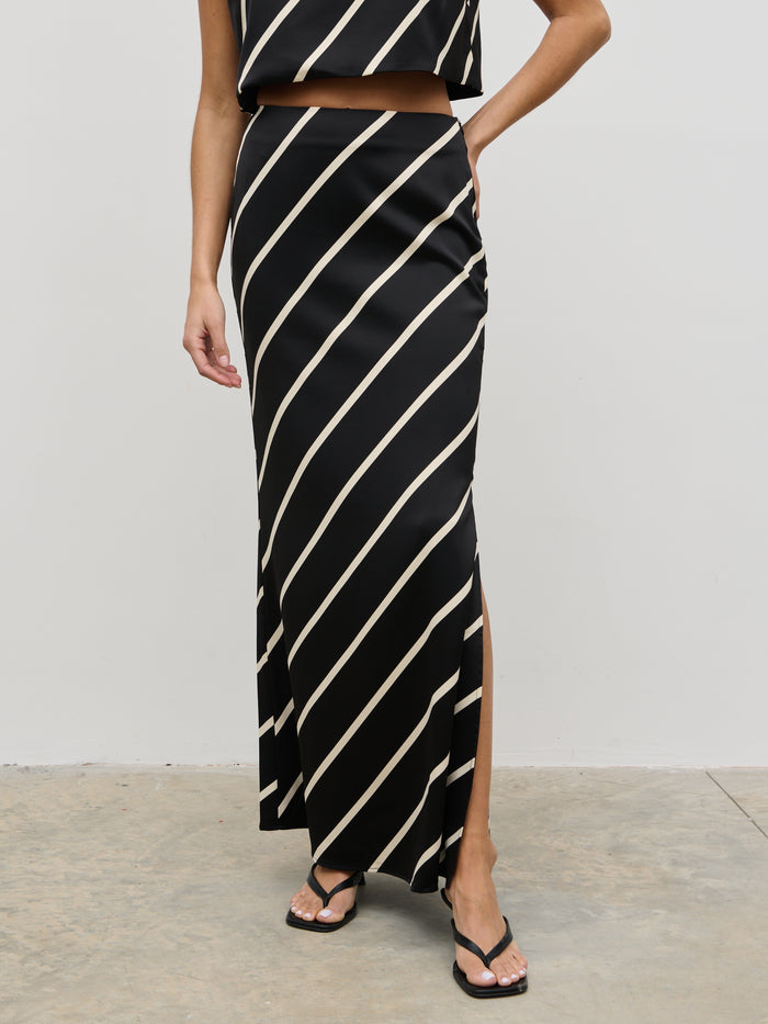 Lygia Is 5'9" & Wears Size UK 8|Zuri Maxi Skirt - Asymmetric Stripe