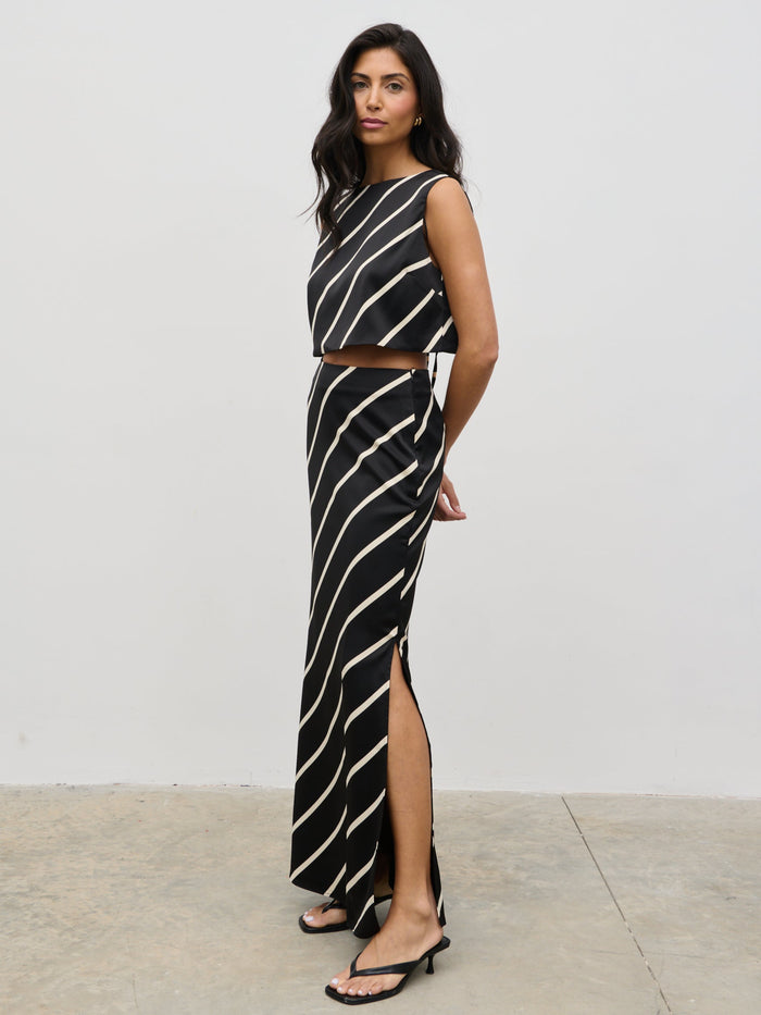 Lygia Is 5'9" & Wears Size UK 8|Zuri Maxi Skirt - Asymmetric Stripe