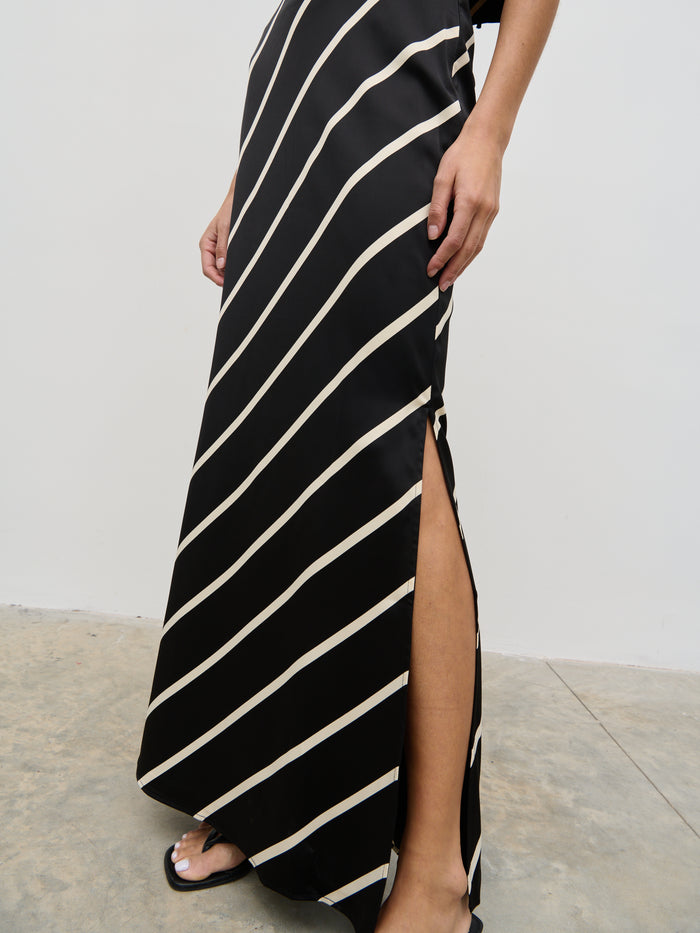 Lygia Is 5'9" & Wears Size UK 8|Zuri Maxi Skirt - Asymmetric Stripe